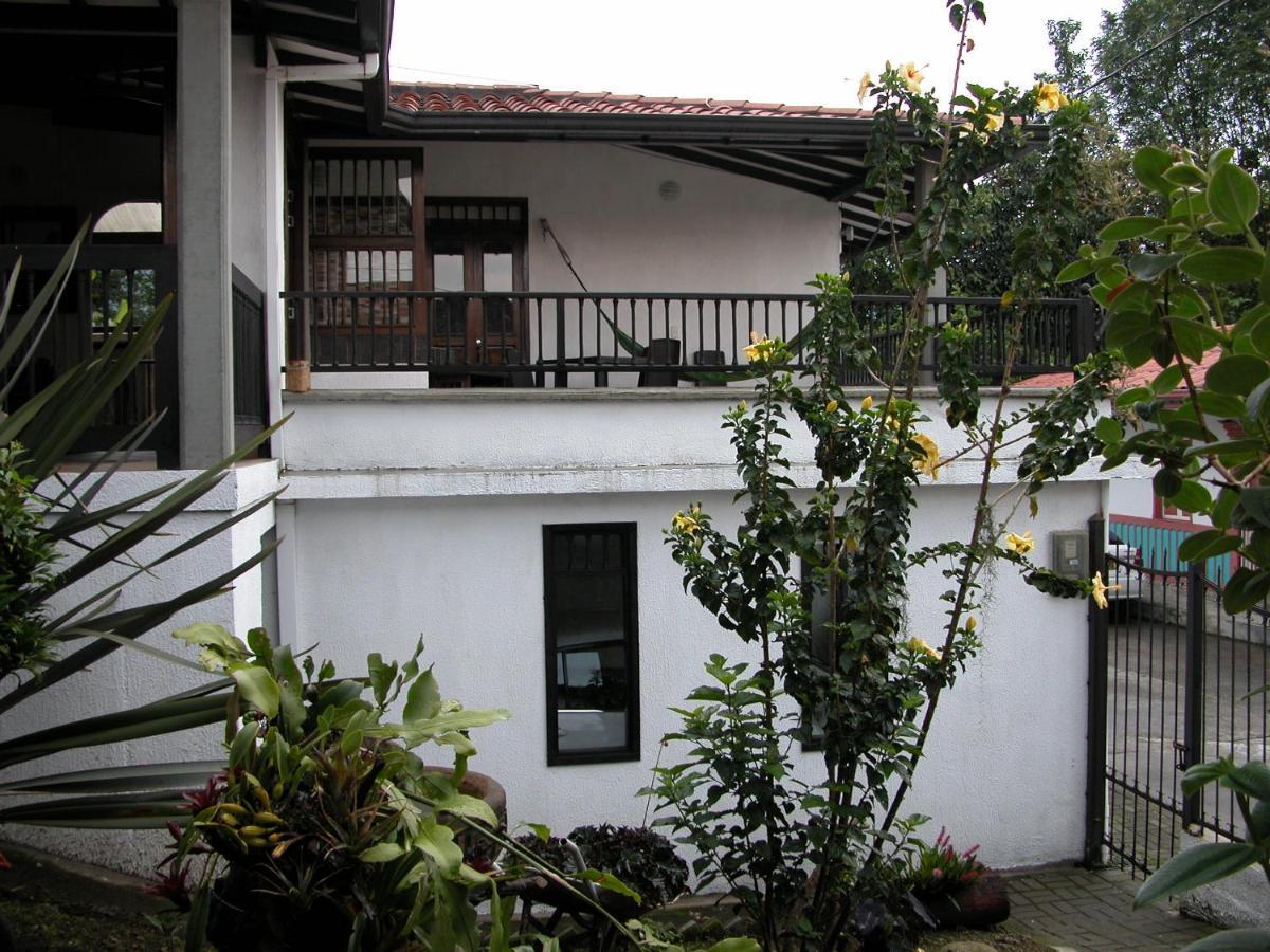 Casa De La Ciencia *